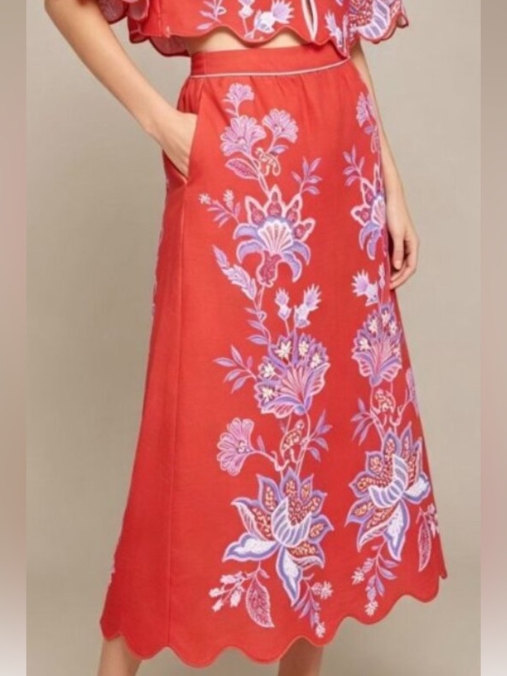 FARM Rio Red Porcelain Garden Skirt